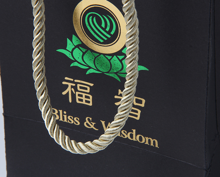 皮具包裝袋金粉要閃亮，廠家一定不能犯的兩個(gè)錯(cuò)誤