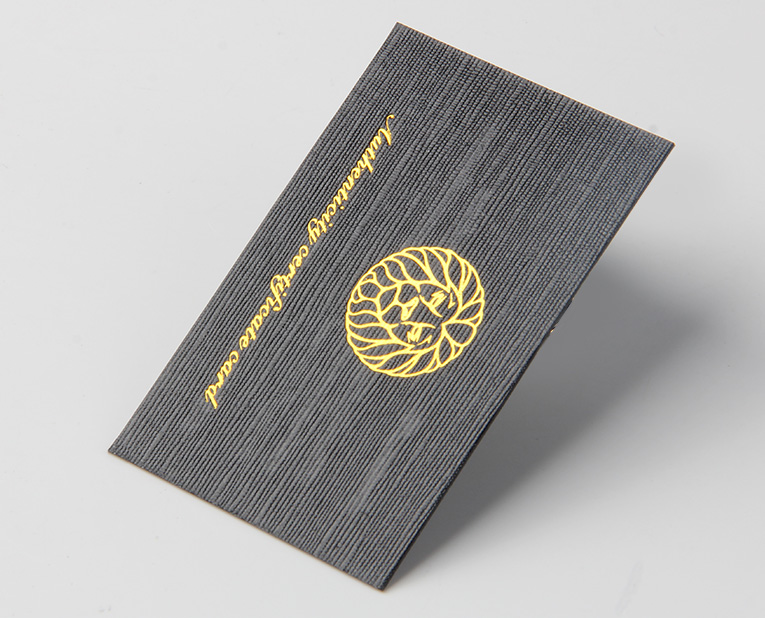 關(guān)于燙金的腦洞，被皮具吊牌廠家的譚師傅畫(huà)上句號(hào)