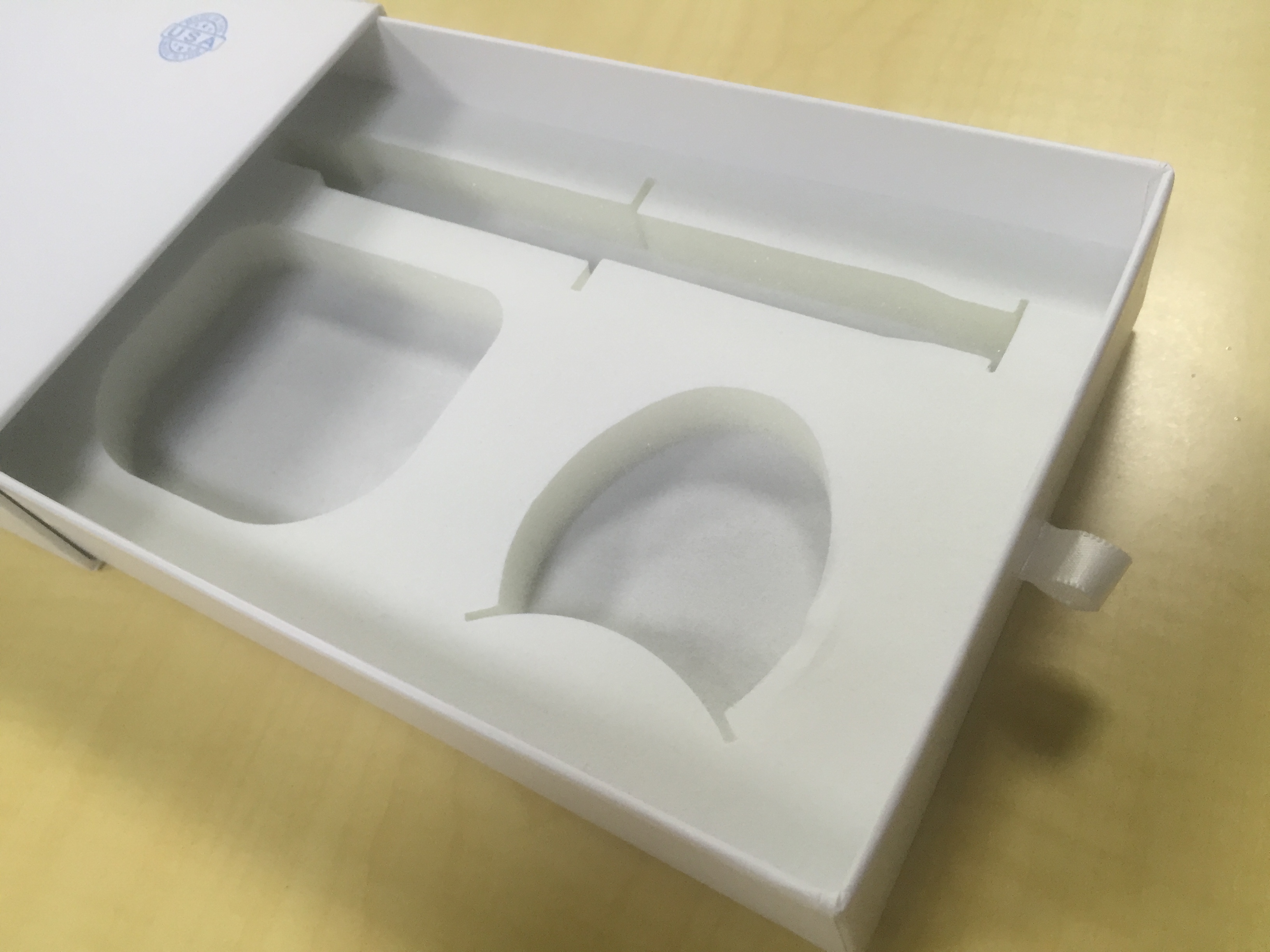 知道用數(shù)碼打樣給化妝品精品盒定制打樣成本低，沒(méi)想到這么低